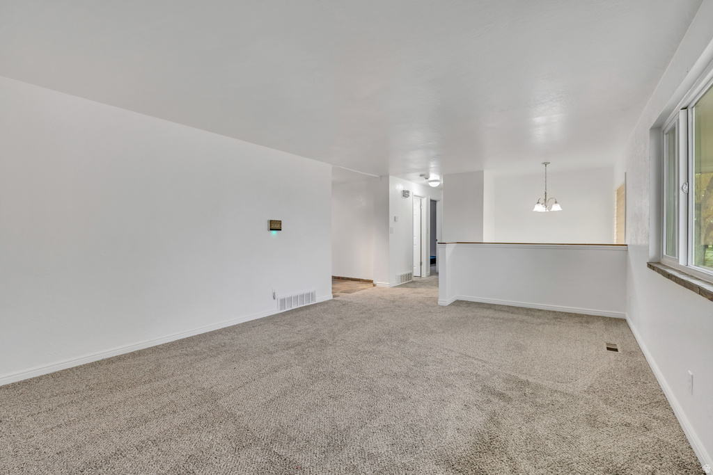 3009 W 6000 S Roy, UT 84067