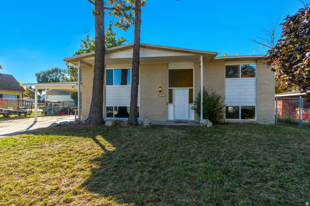 3009 W 6000 S Roy, UT 84067