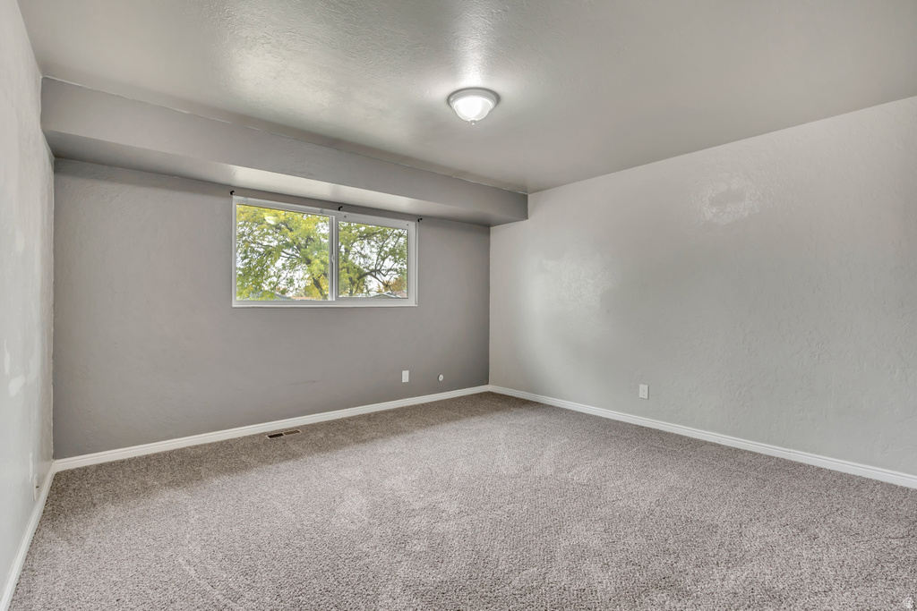 3009 W 6000 S Roy, UT 84067