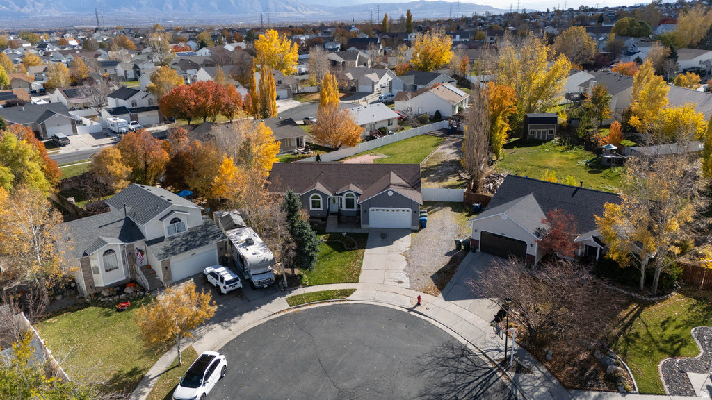 6389 S MILL VALLEY CT Salt Lake City, UT 84118