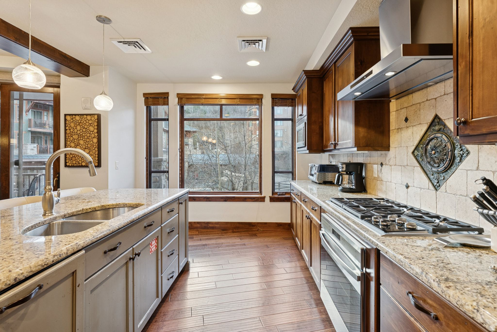 3558 N ESCALA CT. #251 Park City, UT 84098