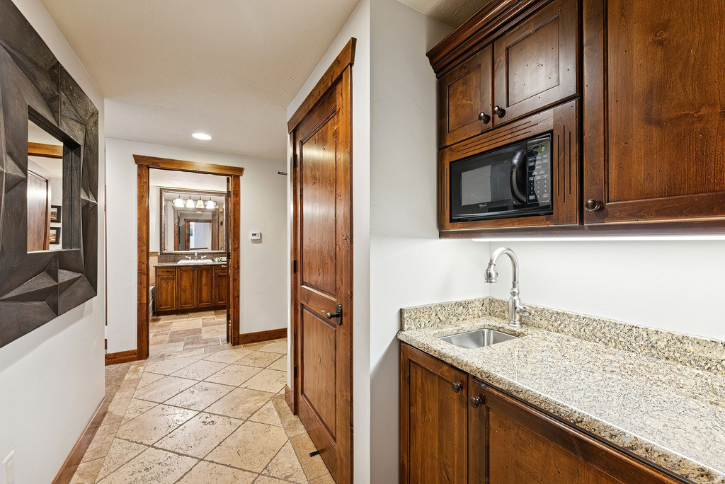 3558 N ESCALA CT. #251 Park City, UT 84098