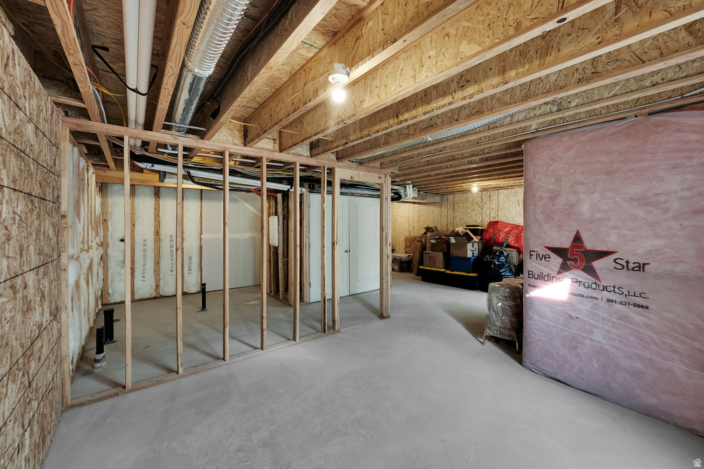 8283 W JOSHUA TREE LN Magna, UT 84044