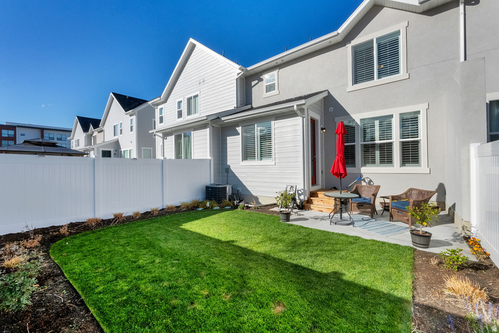 8283 W JOSHUA TREE LN Magna, UT 84044