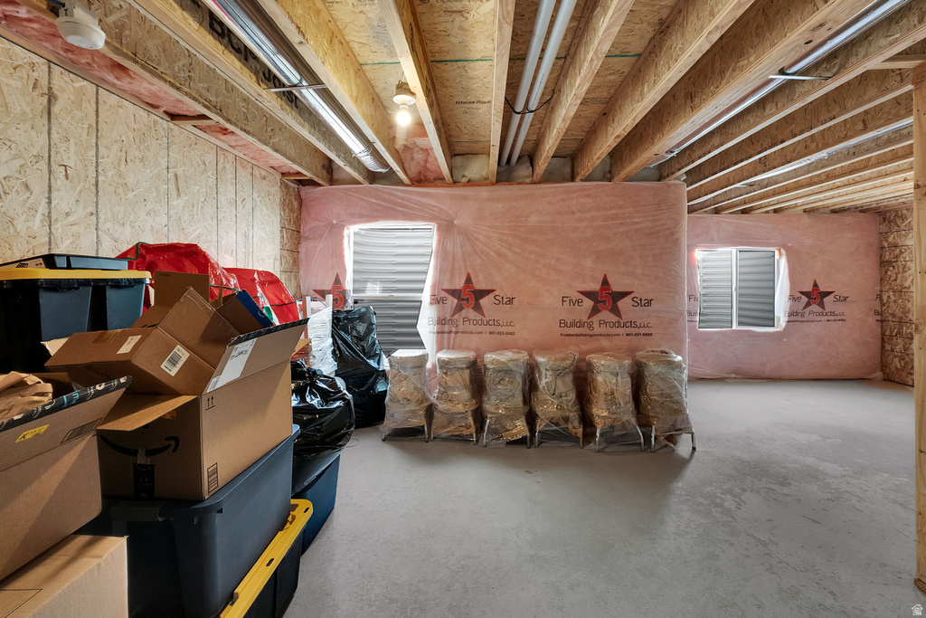 8283 W JOSHUA TREE LN Magna, UT 84044