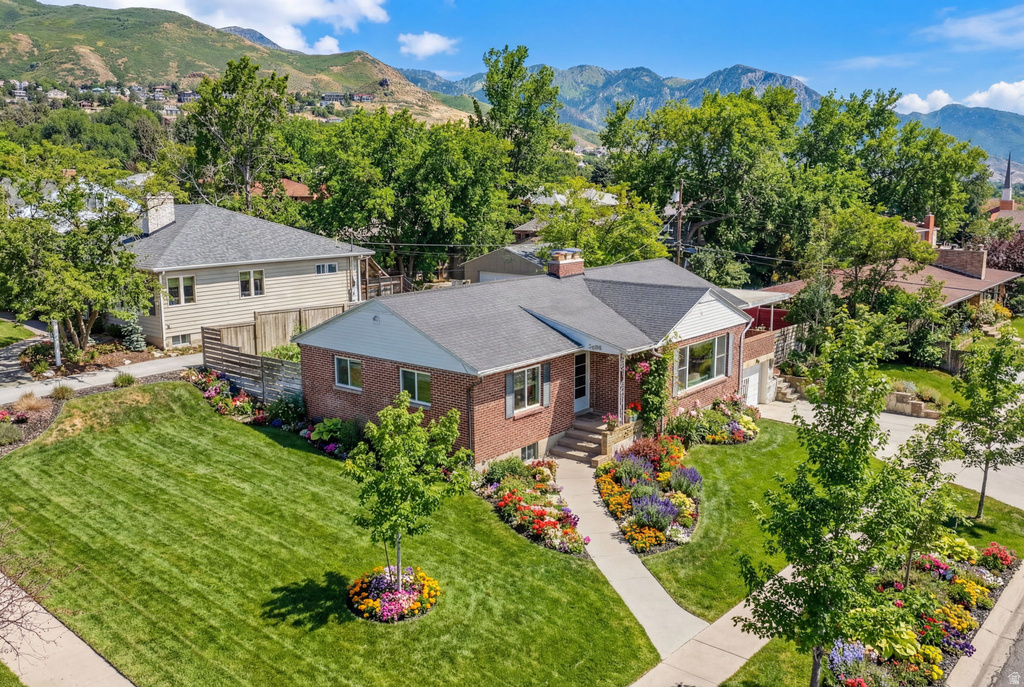 2402 E BEACON DR Salt Lake City, UT 84108