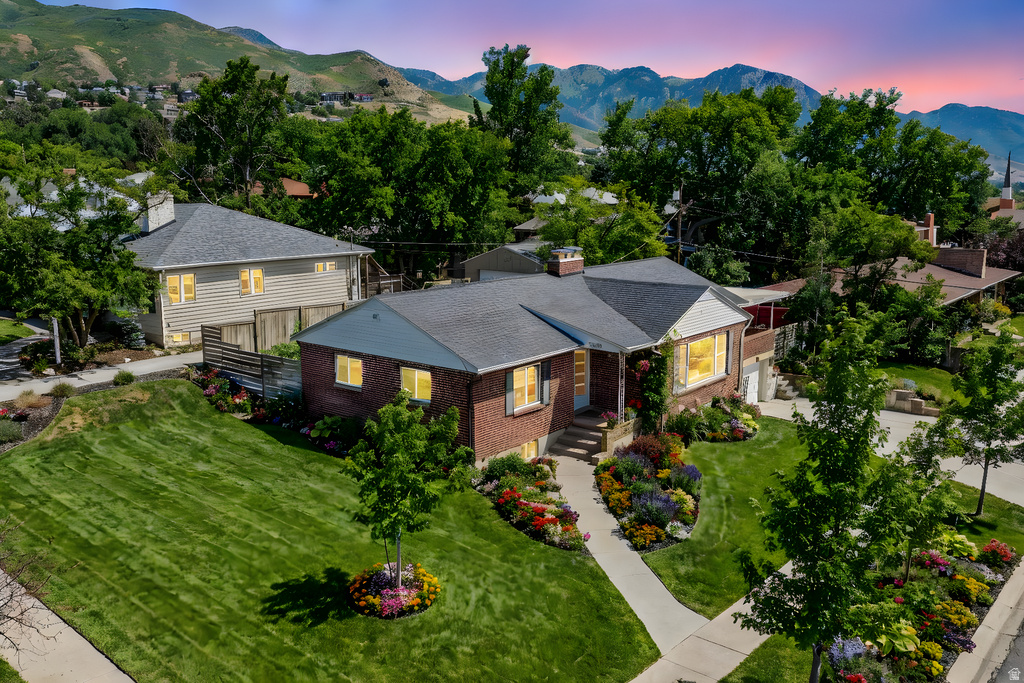 2402 E BEACON DR Salt Lake City, UT 84108