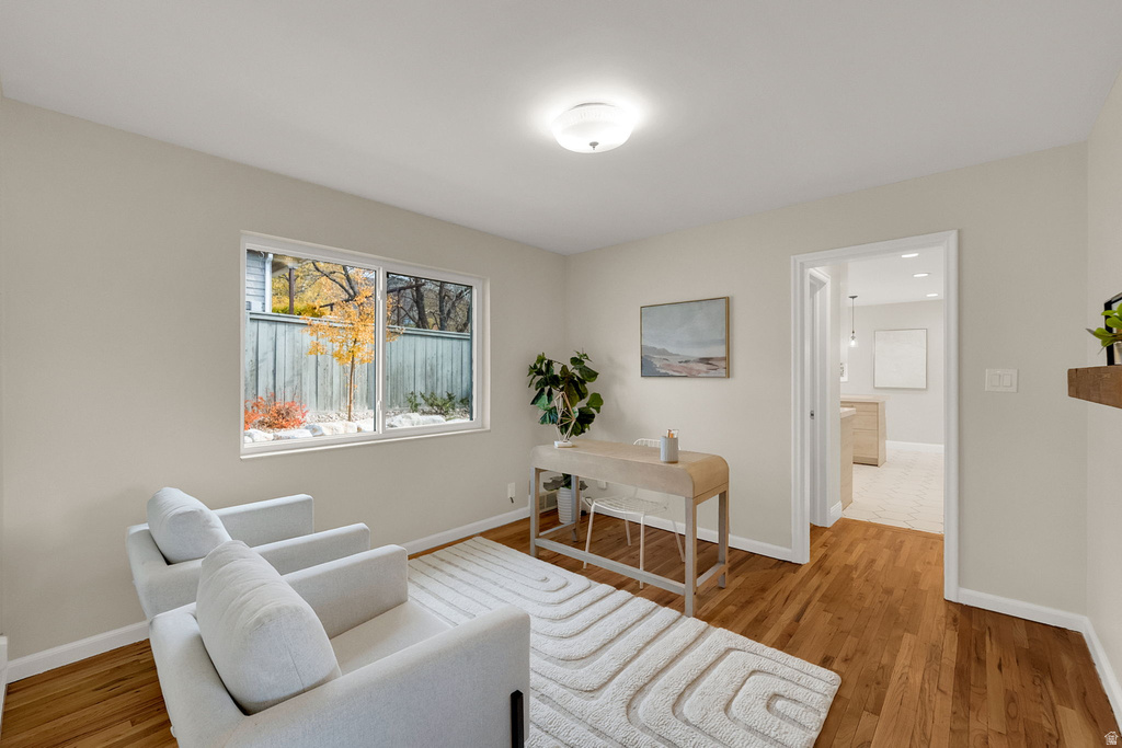 2402 E BEACON DR Salt Lake City, UT 84108