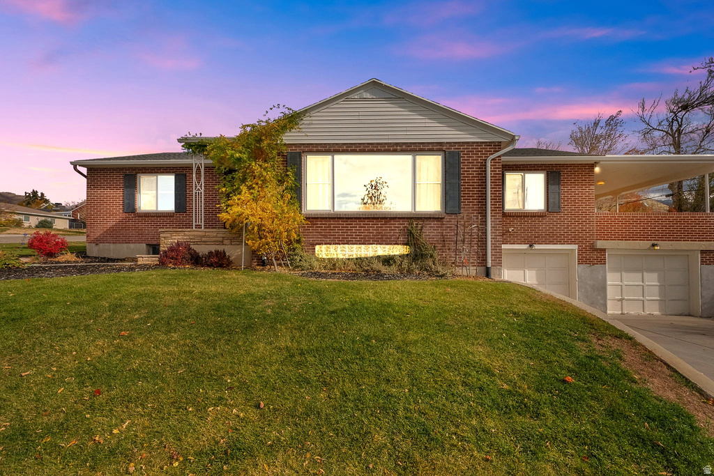 2402 E BEACON DR Salt Lake City, UT 84108