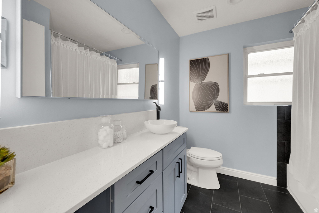 2402 E BEACON DR Salt Lake City, UT 84108