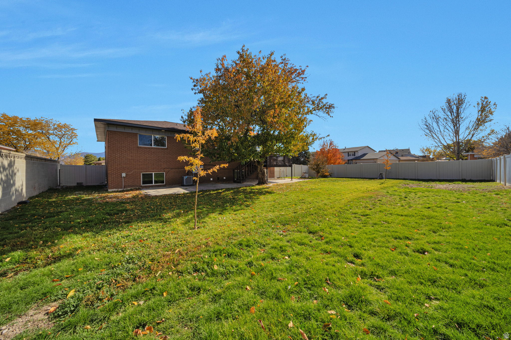 7604 S AUTUMN DR West Jordan, UT 84084