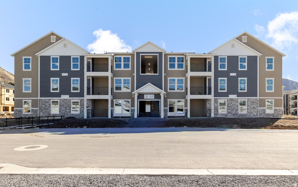 693 W 4500 S #O304 Mapleton, UT 84664