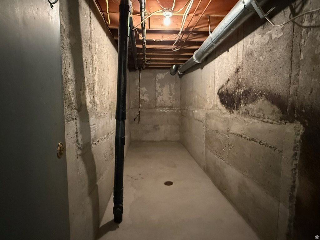 4502 S 1720 W Roy, UT 84067