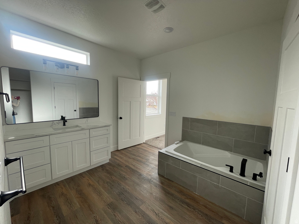 161 N RIVIERA DR. Roosevelt, UT 84066