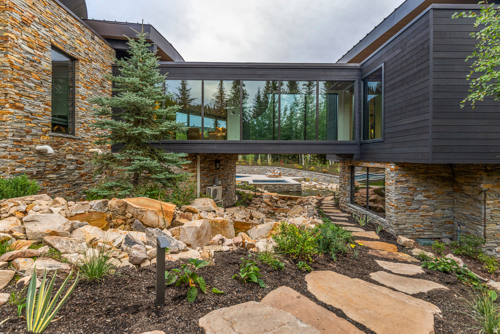 217 WHITE PINE CANYON RD Park City, UT 84060