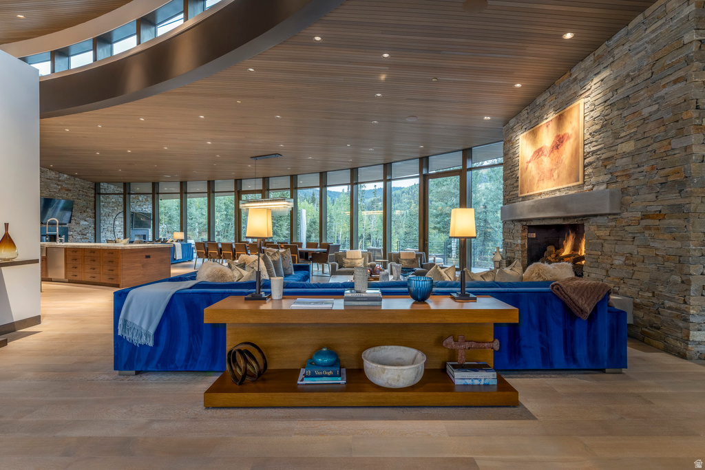 217 WHITE PINE CANYON RD Park City, UT 84060