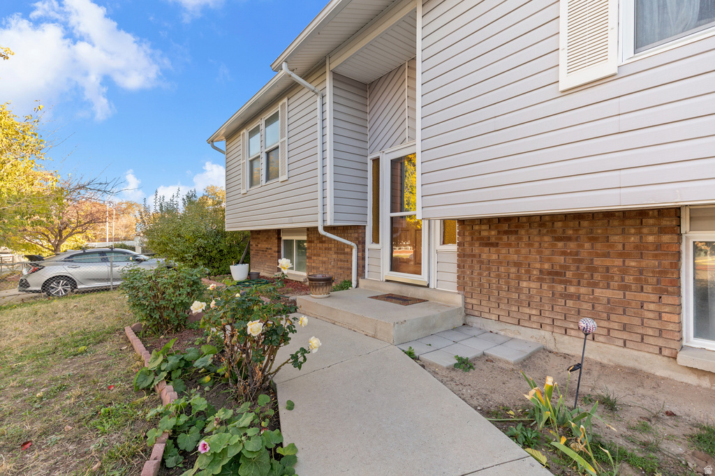 7459 W GARDENIA AVE Magna, UT 84044