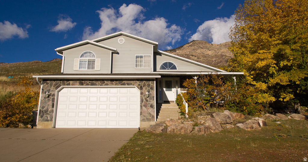 3246 N MOUNTAIN RD North Ogden, UT 84414