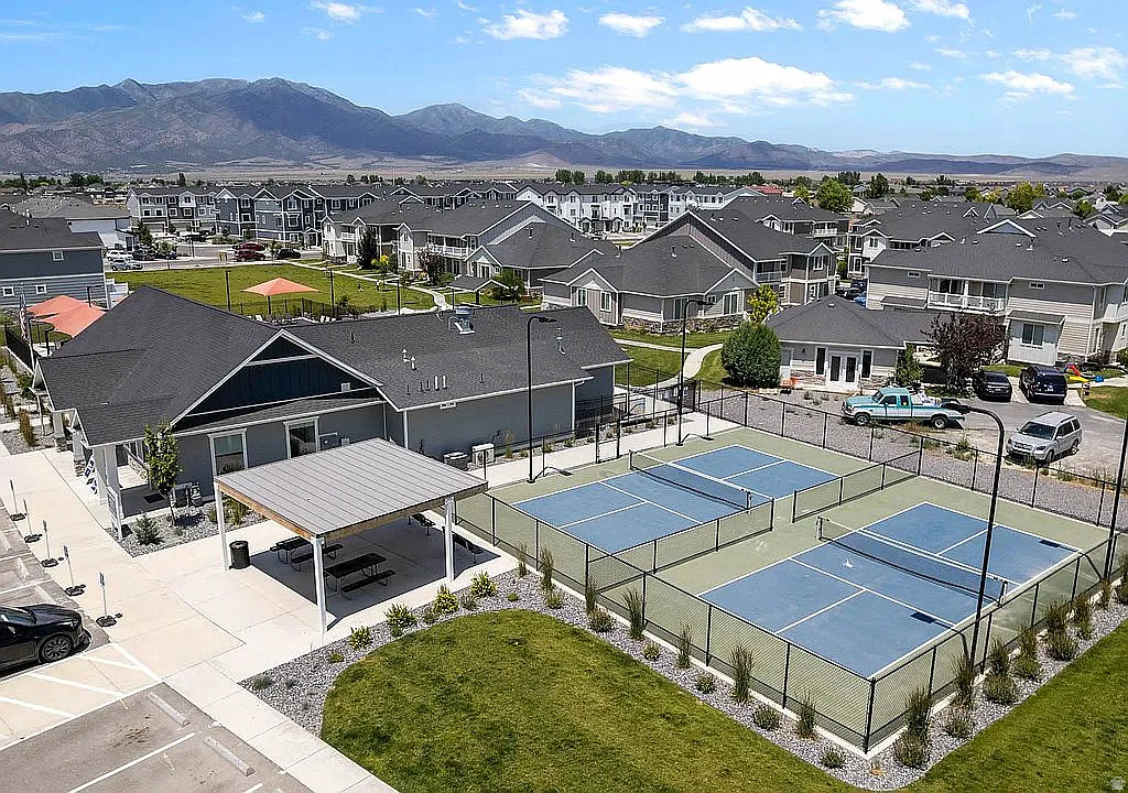 3948 N COUGAR LN Eagle Mountain, UT 84005