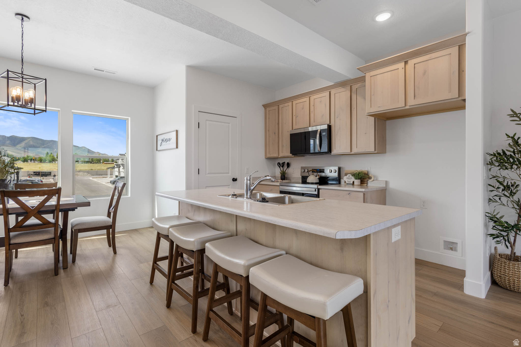 602 W CAROLES WAY #13 Tooele, UT 84074