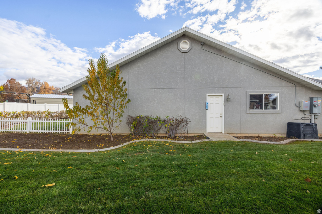 221 W 260 N Hyde Park, UT 84318
