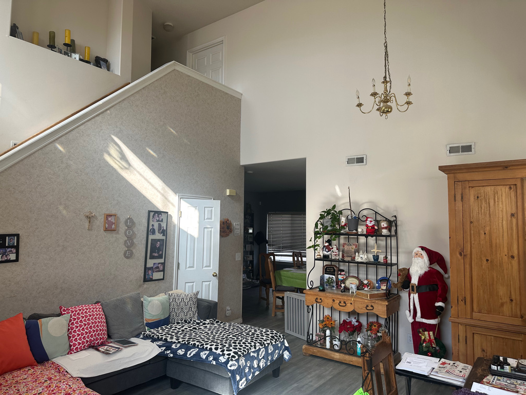 735 SANDY POINT DR Sandy, UT 84094