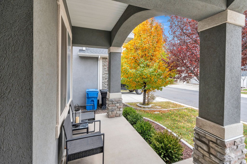 4966 W ROSE QUARTZ Herriman, UT 84096