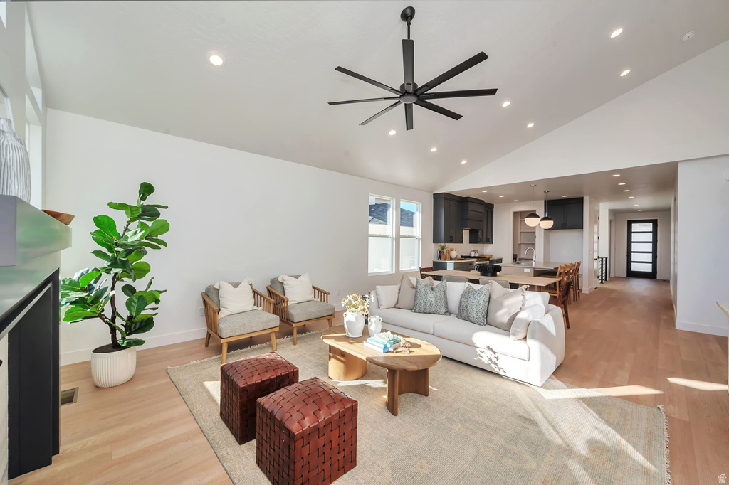 283 W SUMMERHILL LN Centerville, UT 84014