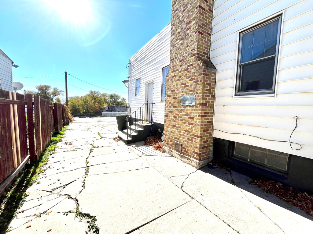 230 E 100 S Price, UT 84501