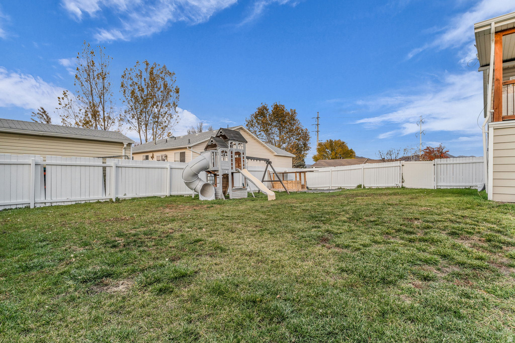 3718 S LANCASHIRE CIR West Valley City, UT 84119