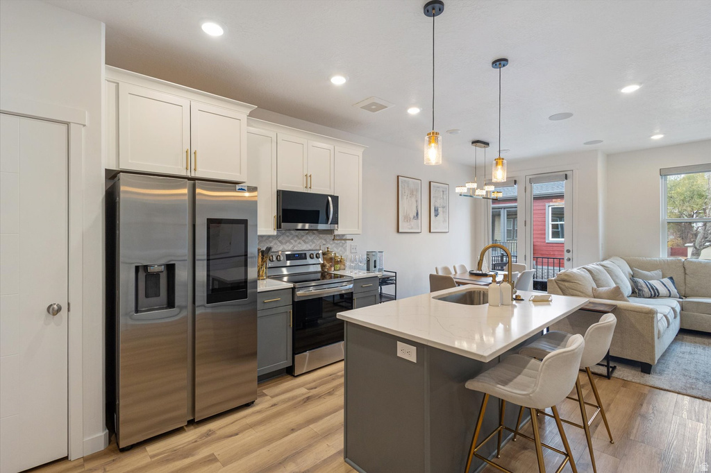 271 W BISHOP PL Salt Lake City, UT 84103