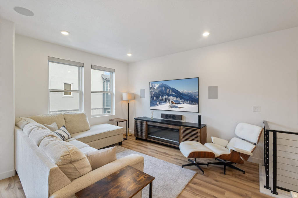 271 W BISHOP PL Salt Lake City, UT 84103