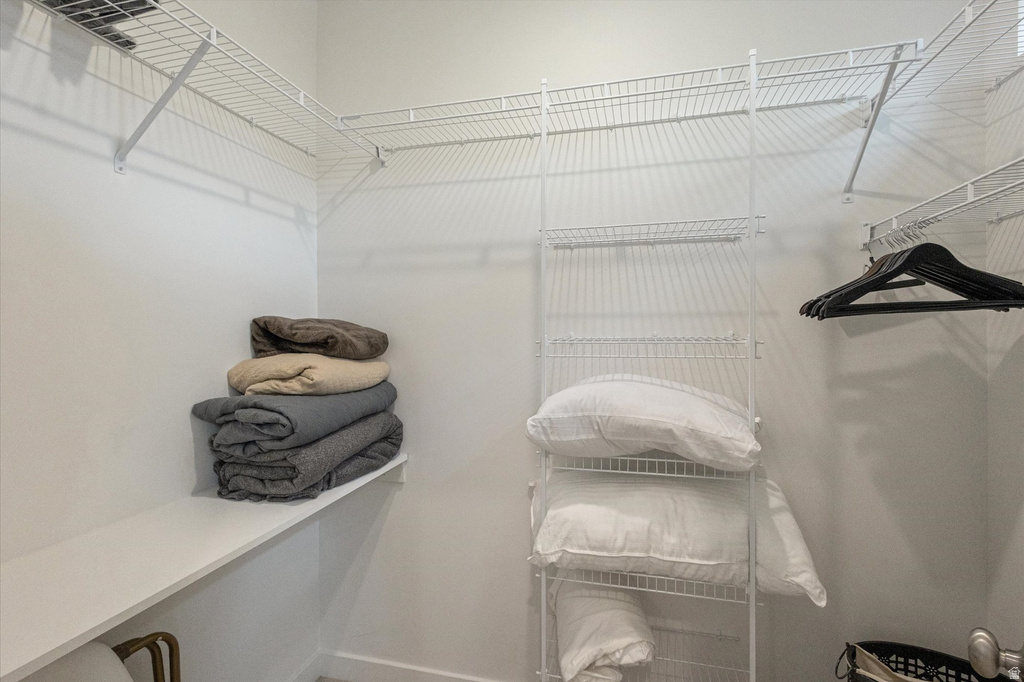 271 W BISHOP PL Salt Lake City, UT 84103