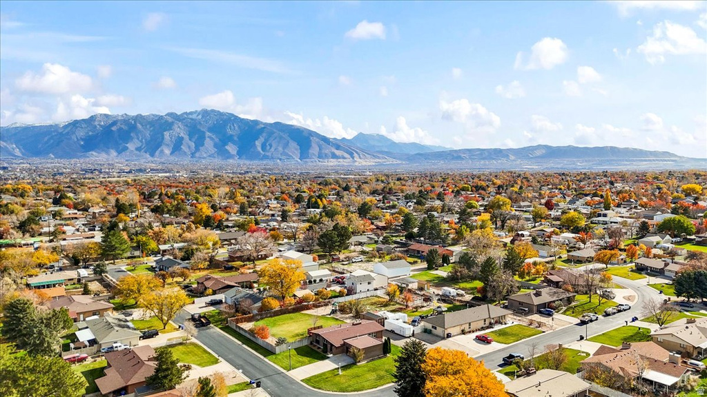 2883 W JANALEE DR West Jordan, UT 84088