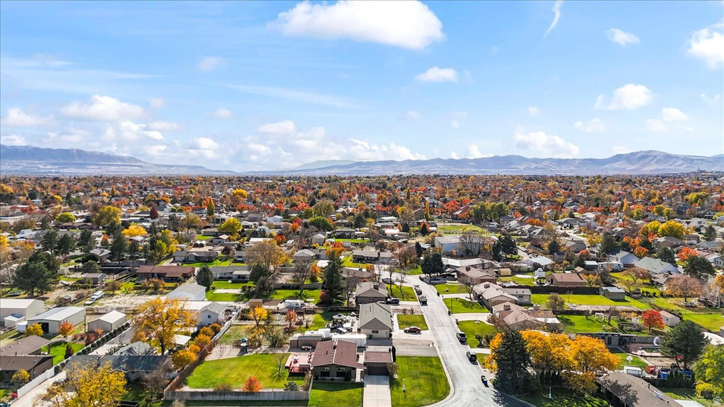 2883 W JANALEE DR West Jordan, UT 84088