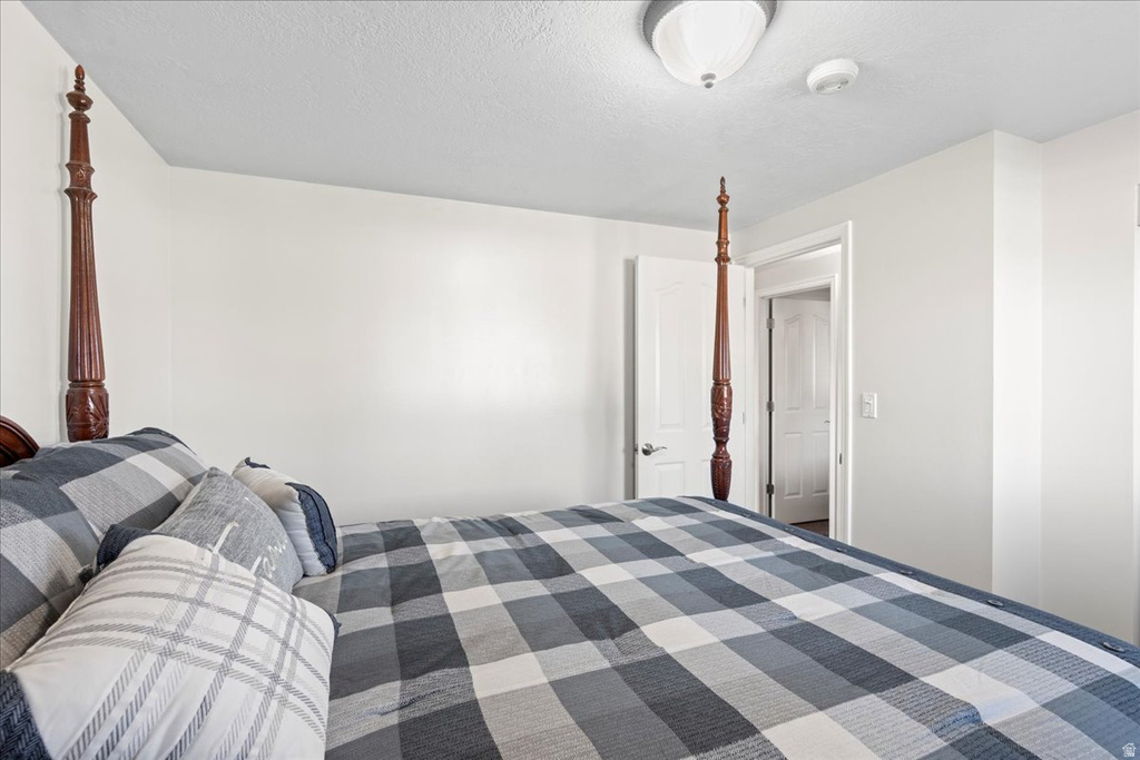 2883 W JANALEE DR West Jordan, UT 84088