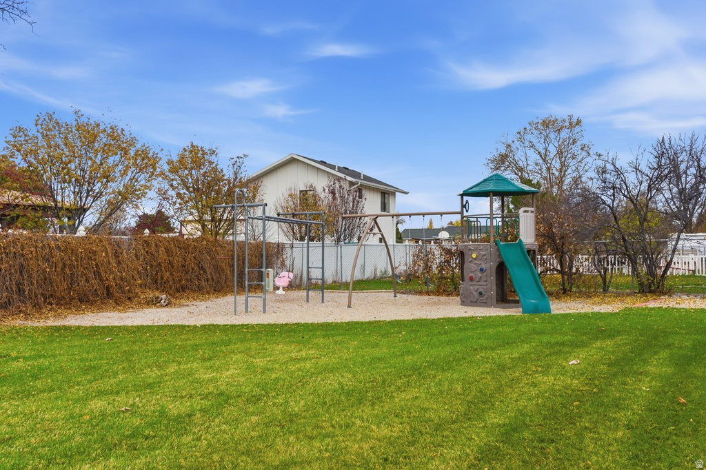 2883 W JANALEE DR West Jordan, UT 84088