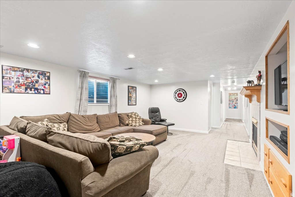 2883 W JANALEE DR West Jordan, UT 84088