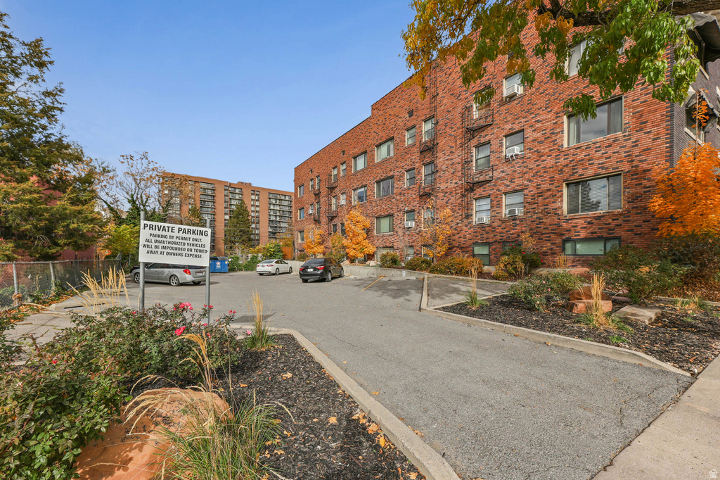 125 E 1ST AVE #206 Salt Lake City, UT 84103