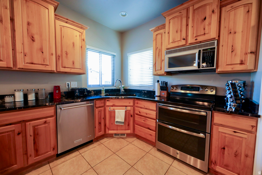 3344 E KENNEKUK LN Eagle Mountain, UT 84005