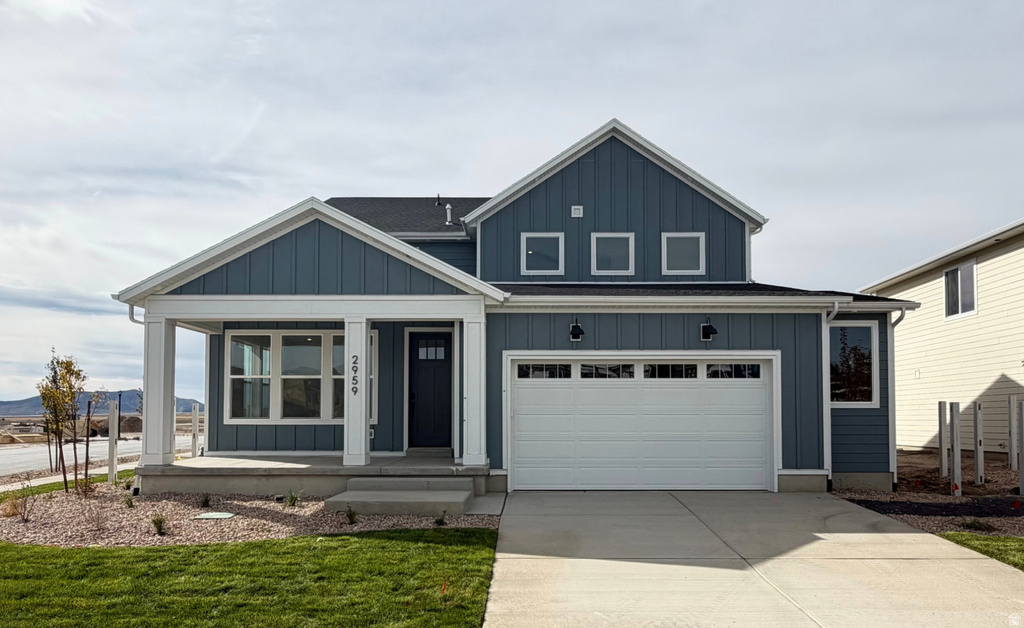 2549 N Kingbird Dr #613