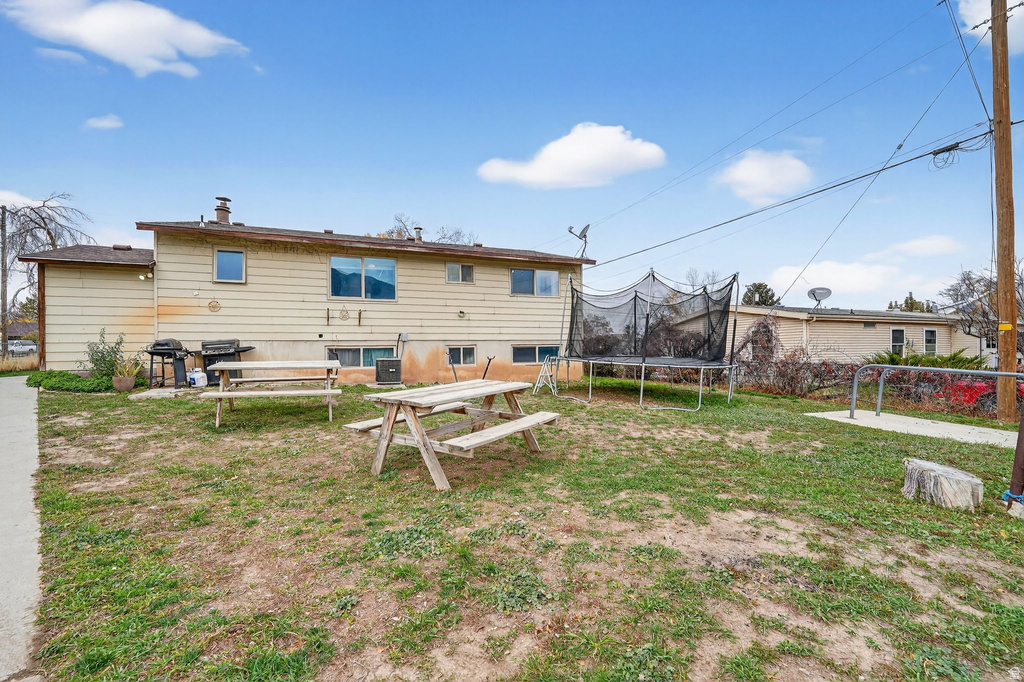 348 N 200 E Santaquin, UT 84655