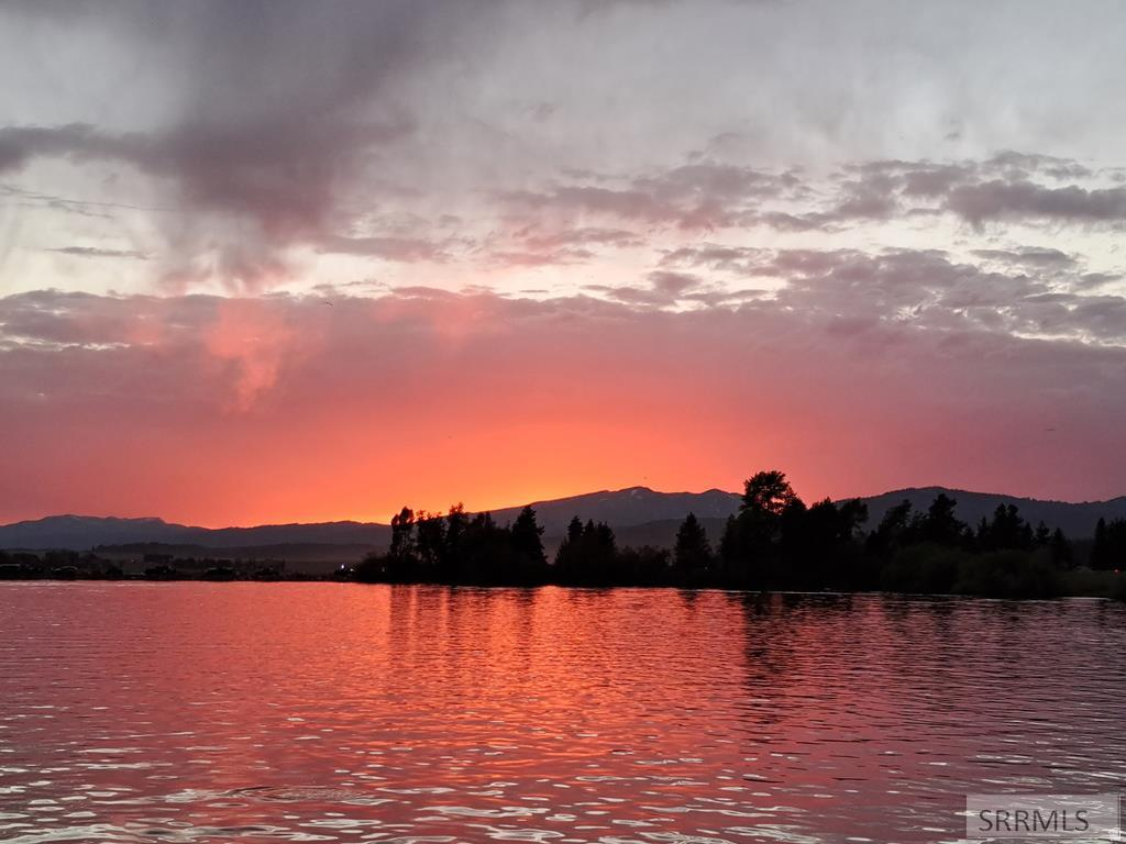 3488 ARANGE CT Island Park, ID 83429