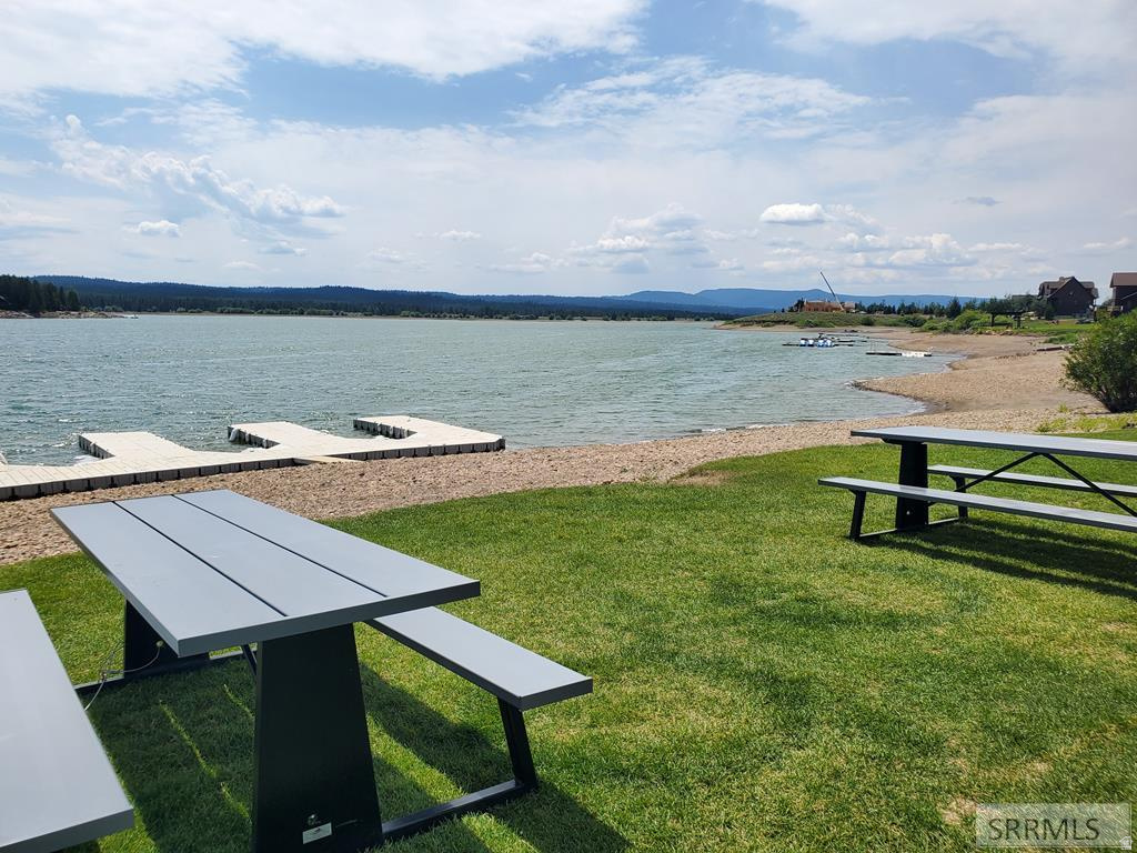 3488 ARANGE CT Island Park, ID 83429