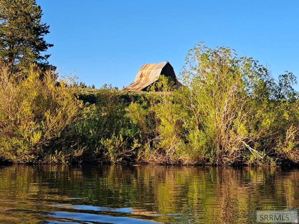 3488 ARANGE CT Island Park, ID 83429