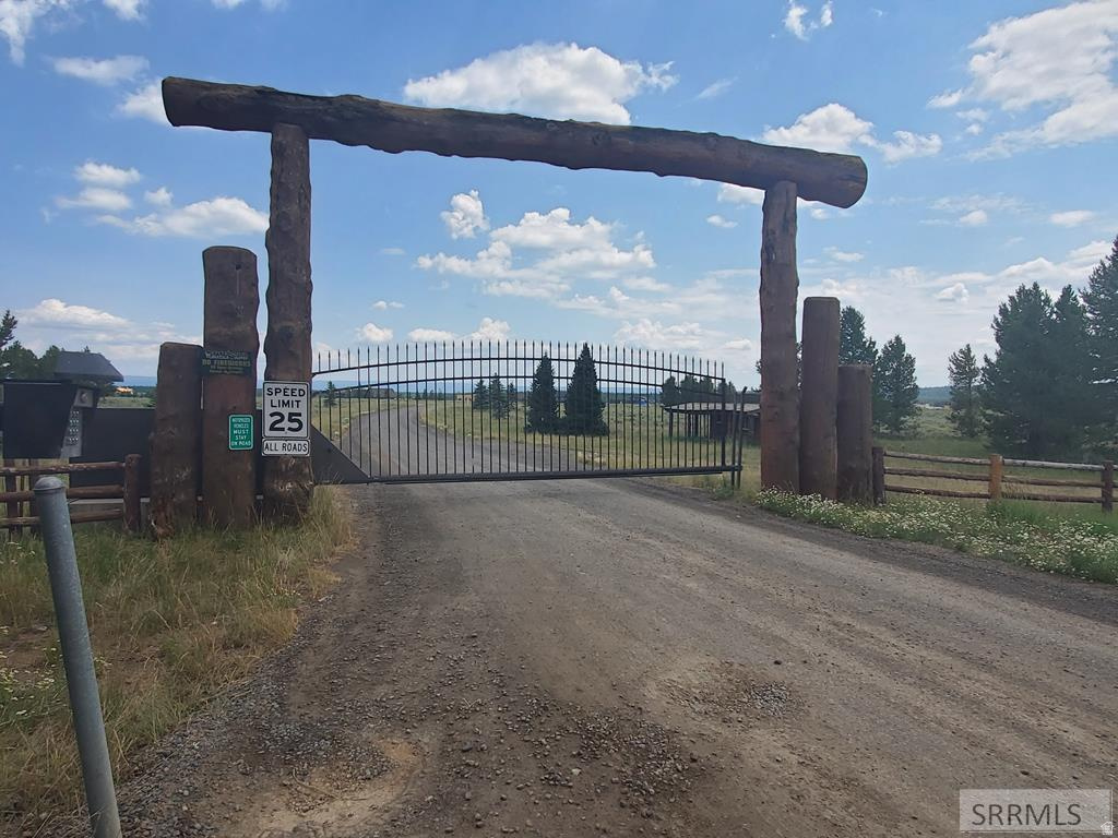 3488 ARANGE CT Island Park, ID 83429