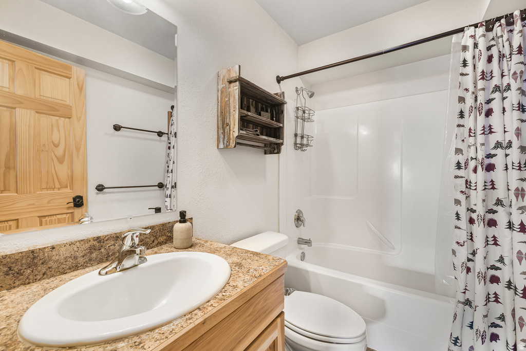 3488 ARANGE CT Island Park, ID 83429