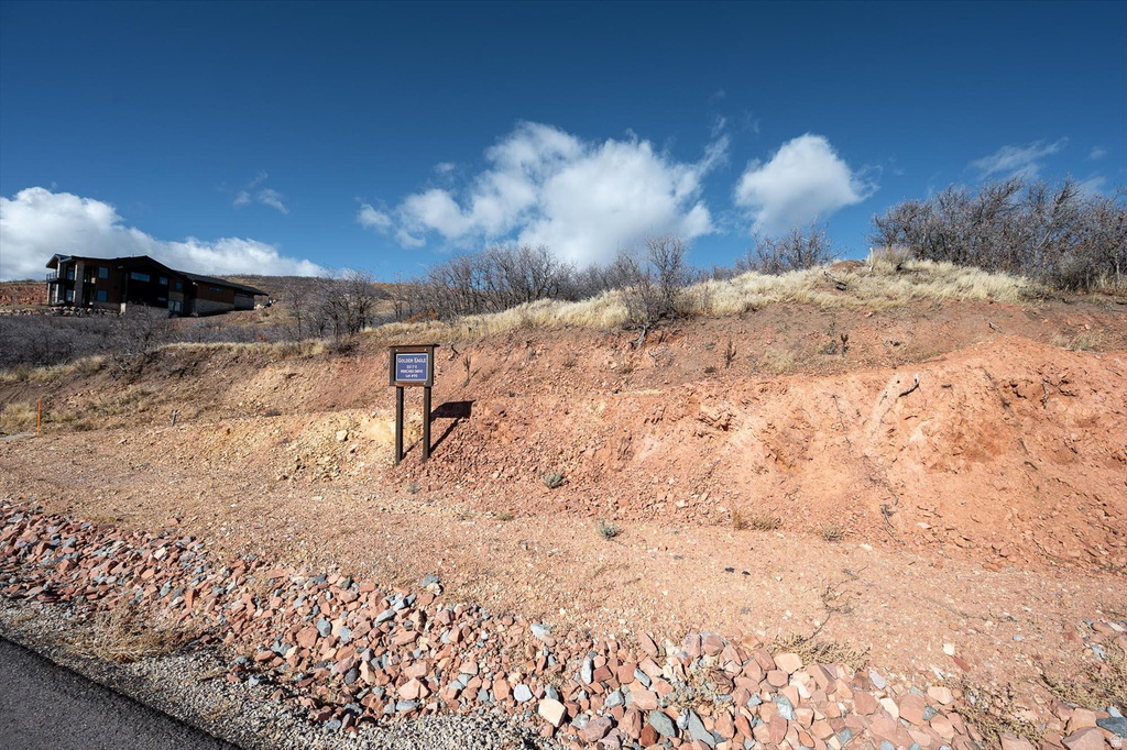 2217 E PERCHES DR Hideout, UT 84036