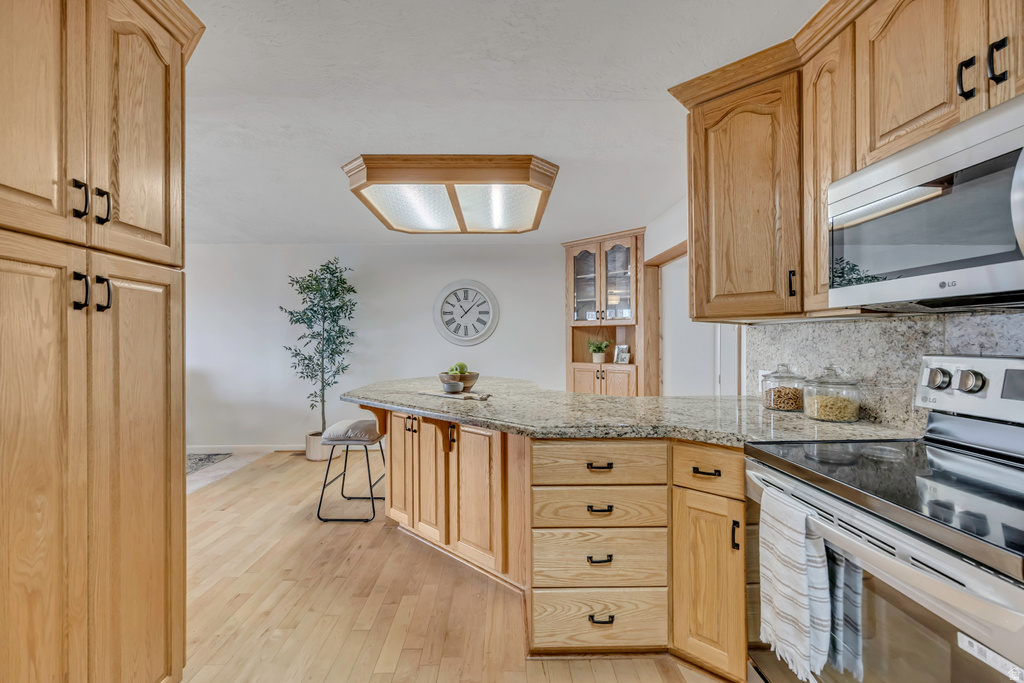 185 W CLARK ST Grantsville, UT 84029