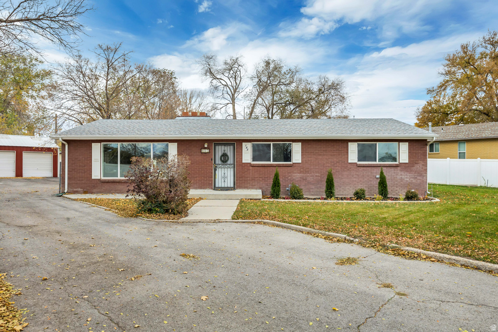 185 W CLARK ST Grantsville, UT 84029